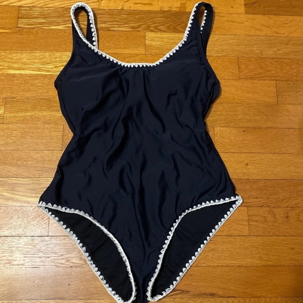 black target one piece